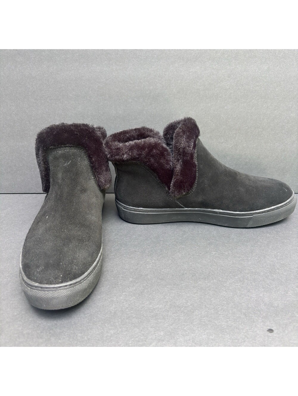 Cougar Duffy Bootie Women’s Size 10 Suede Pull On Faux Fur Trim Ankle Boots